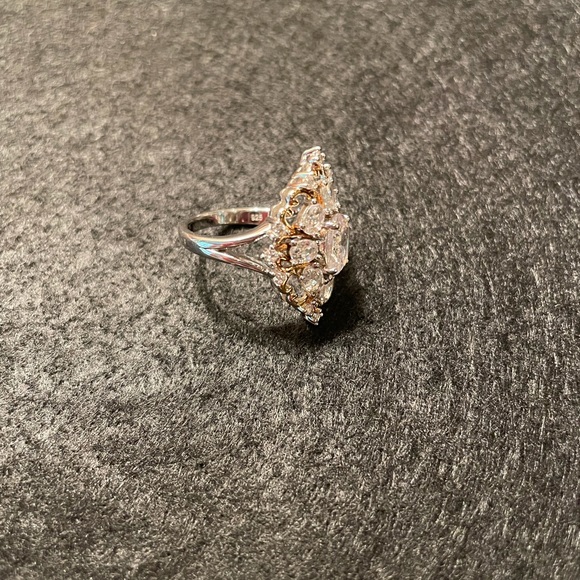 Gold and silver cubic zirconia sterling silver ring - Picture 2 of 3